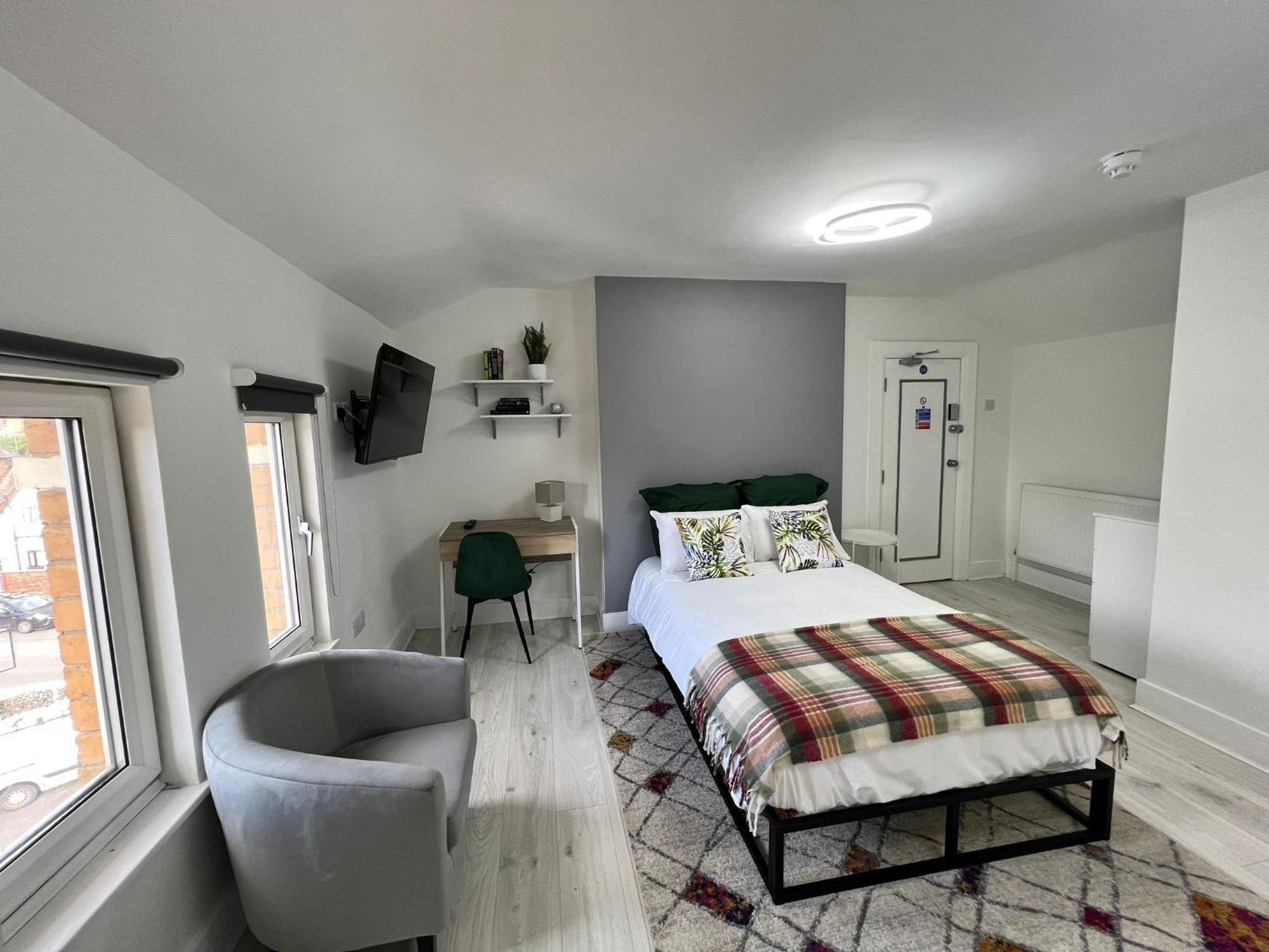 One Battison - Affordable Rooms, Suites & Studios In Stoke On Trent Ngoại thất bức ảnh