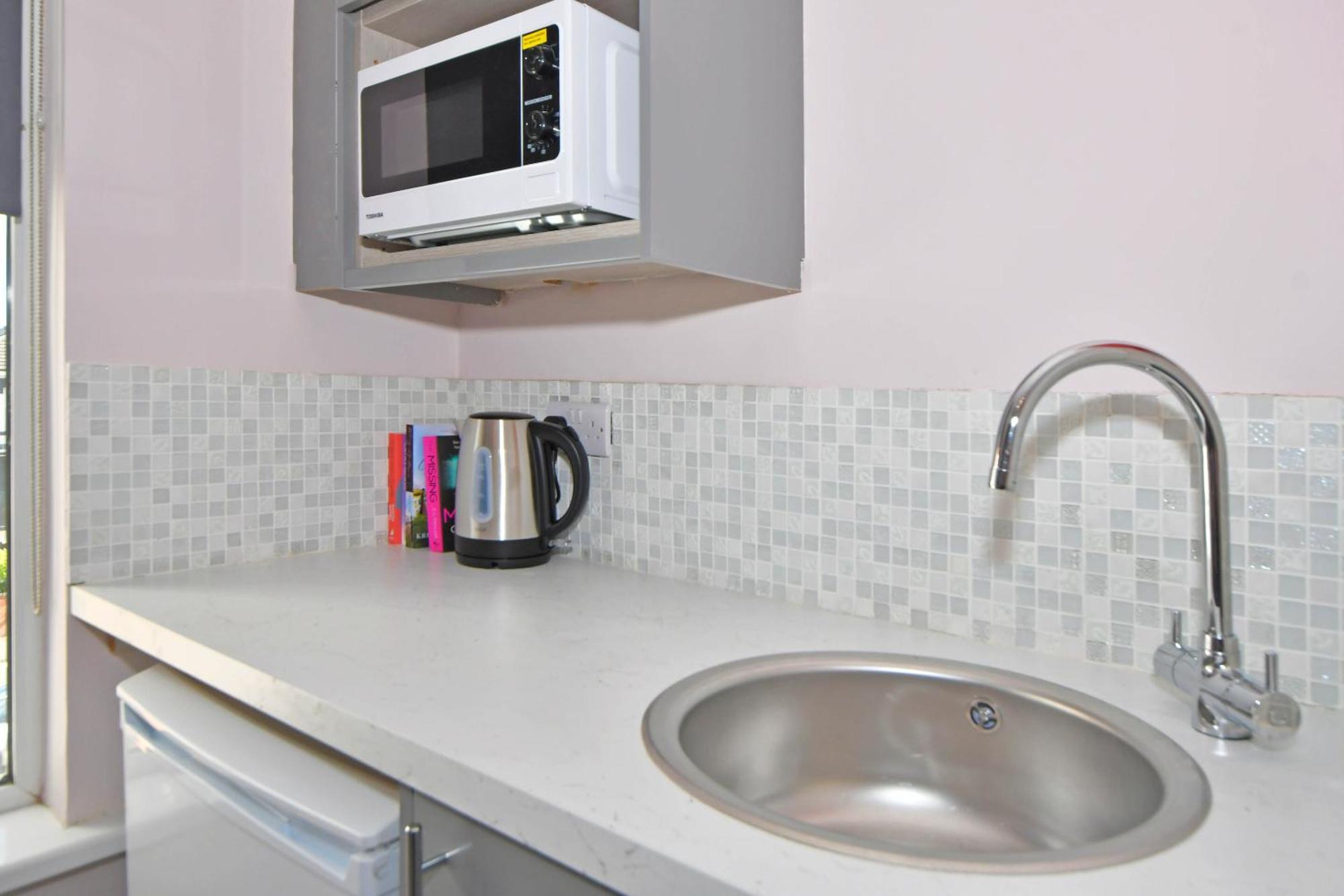 One Battison - Affordable Rooms, Suites & Studios In Stoke On Trent Ngoại thất bức ảnh